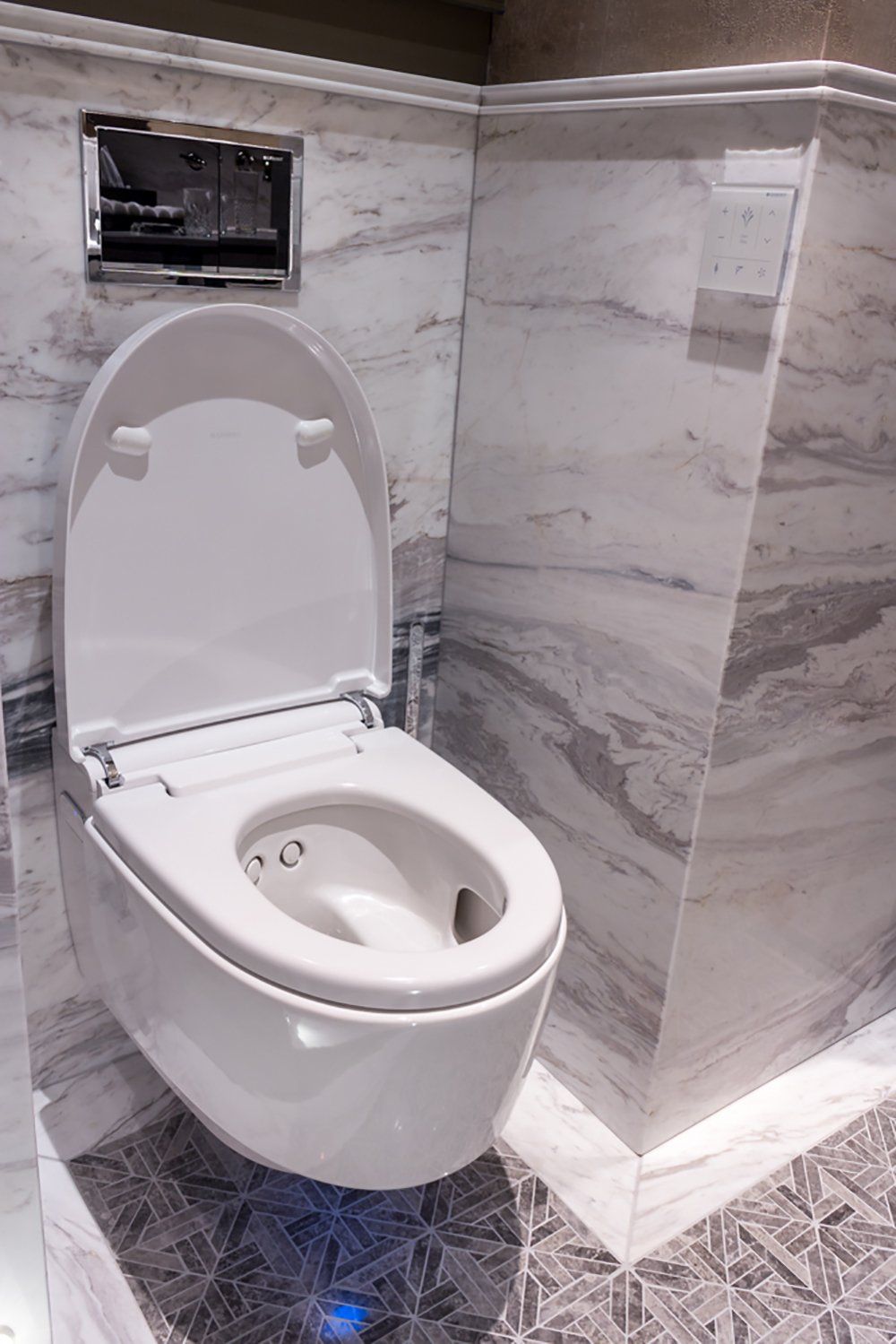 My first time on a Geberit AquaClean shower toilet – this is how it went down