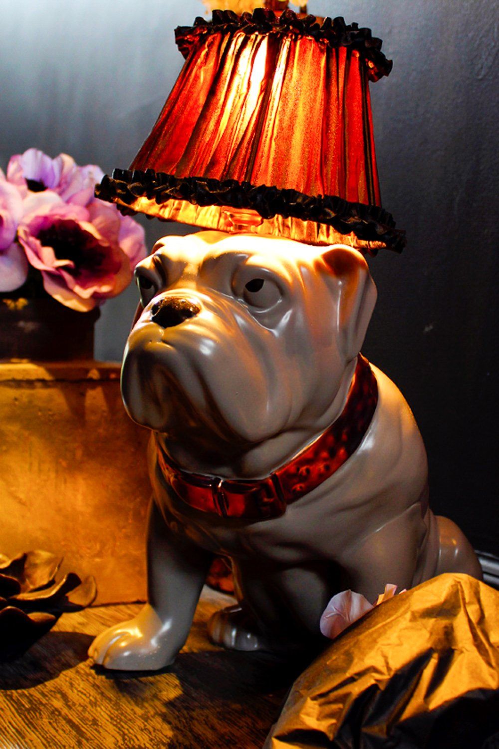 English bulldog lamp